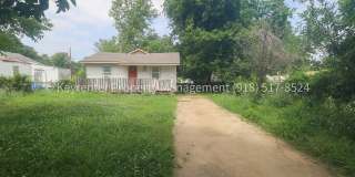 2 Bed | 1 Bath East Tulsa with Spacious Back yard! Gallery 3