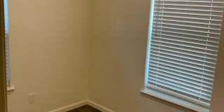 4/2 GREATYARD Move in Ready! Gallery 11