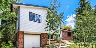 Beautiful 3-Bedroom Home with Large Backyard & Mountain Views Gallery 1