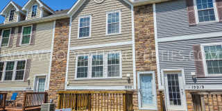 2-Bedroom, 2-Bath Townhome in Urbandale with Attached 2-Car Garage Gallery 1