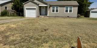 2 bedroom in Norman! hardwood floors, laundry connections and a huge backyard! Gallery 1