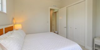 ****DOWNTOWN NAPLES*** SEASONAL***BEAUTIFUL VILLAS NAPOLI****NOW AVAILABLE*** Gallery 51