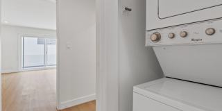 1022 Euclid Apartments Gallery 5