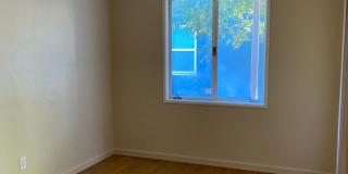 Quaint 2 Bedroom Duplex Gallery 10