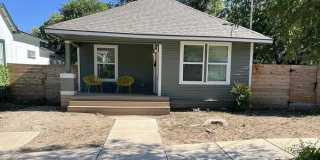 426 E Woodlawn Gallery 1