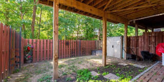 2209 COMMISSARY Circle Gallery 33