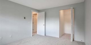 Remodeled ground floor 2 bed! Gallery 15