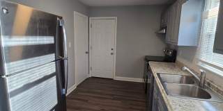 3 Bedroom Ranch with large fenced in backyard Gallery 9