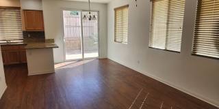2 Bedroom Townhome w/Attached 1 Car Garage. Gated Community with Assoc Pool! Gallery 5