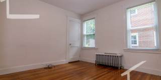 Great 3 Bed (1st Fl Duplex) Close to Green Line and Bus Stop Gallery 9
