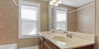 Spacious Single Family Home In York City! Gallery 1