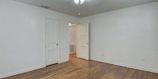 3305 30th Street Gallery 17