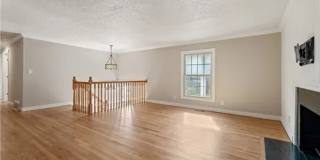 3 bed 2.5 bath single family home Gallery 8