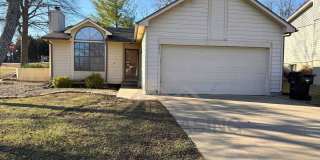 5611 SW 36th Terr - Ready for you! Gallery 1