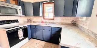 Charming Single Family Home - Hardwood Floors - Large Detached Garage - Fenced-In Backyard Gallery 5