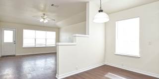 Beautiful 4 Bedroom / 2 Bath Home in Eagle’s Landing Subdivision Gallery 12