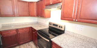 Roomy 3 Bed 2 Bath Duplex Home for Rent w Lawn Cutting Included! Gallery 19
