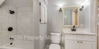 1921 Reynolds Street Gallery 14