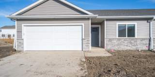 New 3 Bedroom, 2 Bath Ranch Twin Home for Rent! Gallery 1