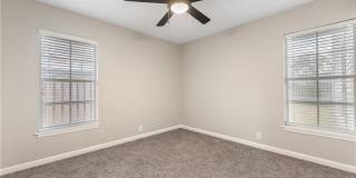 4937 Holmes Drive Gallery 17