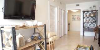 6365 Collins Ave Gallery 4