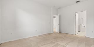 Great location with room to entertain Great location with room to entertain Gallery 21