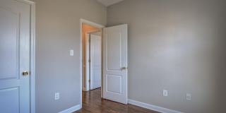 42451 MAGELLAN Square Gallery 30