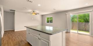 10110 Relic Oaks Gallery 17
