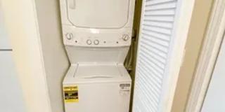 1903 West Addison Street Gallery 8