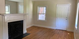 Cozy Two Bedroom Bungalow! Gallery 5