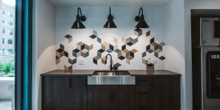 44 Washington Gallery 78