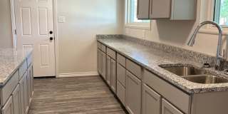 Beautiful Home on the Eastside! Gallery 5