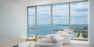 363 E Wacker Drive Gallery 7