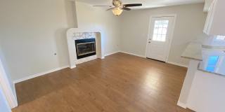 Beautiful North Hills Refrig A/C Home with Pool! Gallery 10