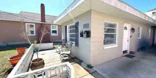 215 North Wild Olive Avenue Gallery 1