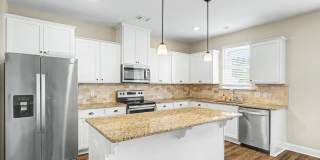 4 Bed/3.5 Bath Home in The Palms at New Hampstead Gallery 8