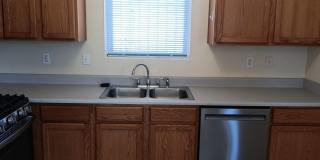 3 Bedroom, 2 Bathroom Home! Schedule a Showing Soon! Gallery 4