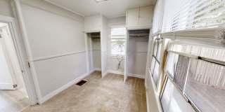 900 Woodlawn Avenue Gallery 13