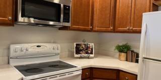 Spacious 3-Bedroom, 2-Bath located in the heart of Carrboro Gallery 7