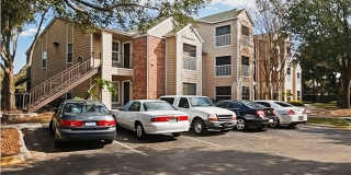2/2 Condo in Park Central, Millenia Area, Orlando Gallery 1