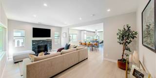 507 N Formosa Gallery 1