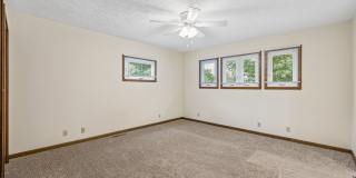 4 Bedroom Lincoln Ranch Home! Gallery 11