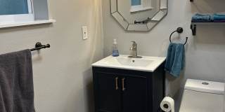 1916 Burlington Avenue North Gallery 9