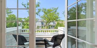 205 Morris Avenue Gallery 32