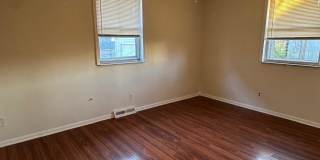 3735 Lovell Avenue - 3 Gallery 6