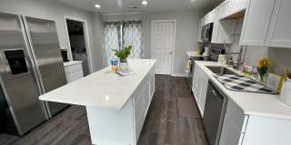 Fully Furnished rental with excellent central location in North cincinnati Suburbs Gallery 4