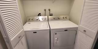 Beautiful Condo: 3 bed 2 Bath, located in Irvine-Woodbridge community, with a park, playground and pool Beautiful Condo: 3 bed 2 Bath, located in Irvine-Woodbridge community, with a park, playground and pool Gallery 26