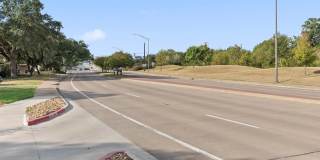 Live Close to Campus! 4 Bed/2 Bath Available for August 2026 Move-in! Gallery 17