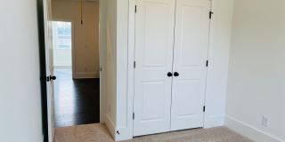 LIKE NEW IN PARK VUE! Townhome located across from Westside Park in Atlanta! MUST SEE! Gallery 17