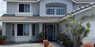 **For Rent – Spacious 4 Bedroom, 2.5 Bath Home with Bonus Room & Oversized Backyard** Gallery 1